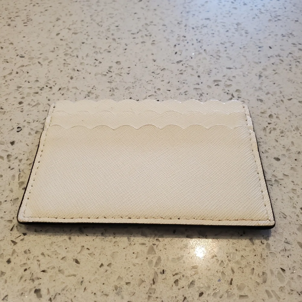 Kate Spade Back White Scalloped Card Holder Gold Leather Neutral Preppy Small